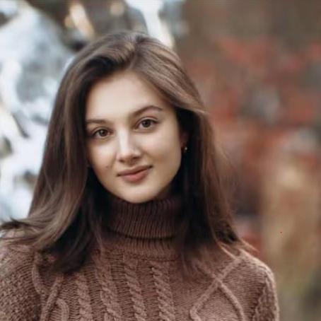 Elena Jhones